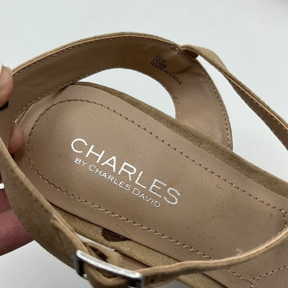 CHARLES BY CHARLES DAVID BEIGE 10M WEDGE HEELS